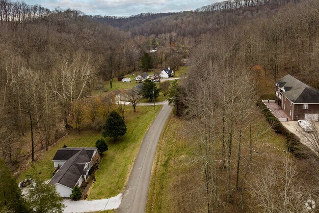 Most of the homes in the Joelton Neighborhood are on large lots.