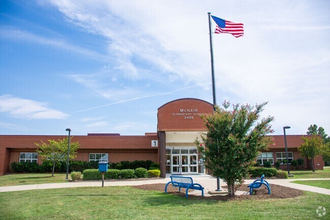 McNair Elementary School earns an A on Niche.