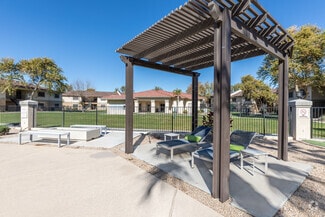 13621 W Glendale Ave, Glendale, AZ 85307