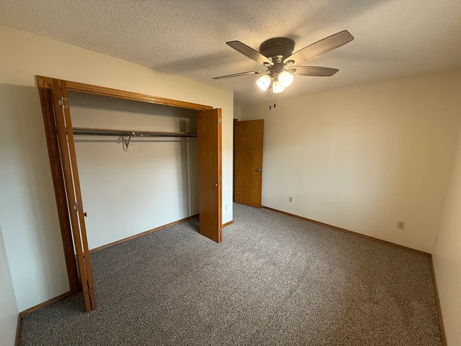 Upstairs Bedroom/closet