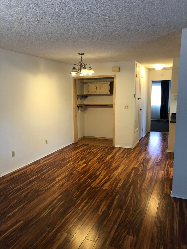 1006 W Calle Del Sol unit 4, Azusa, CA 91702 - photo 7