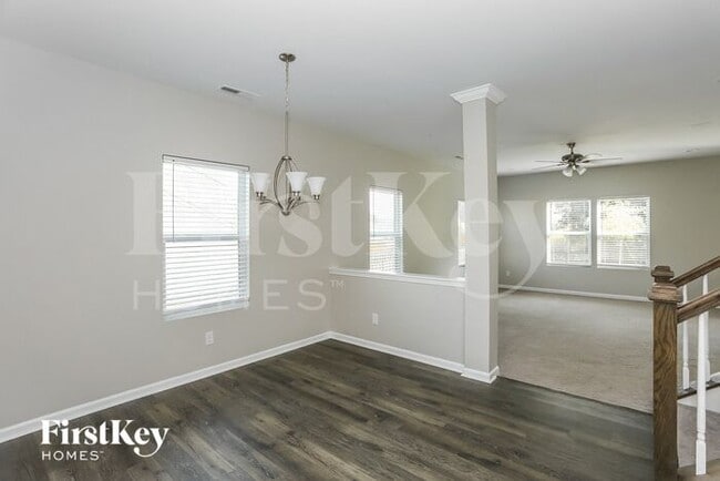 9014 Colwick Hill Rd, Charlotte, NC 28215 - photo 3
