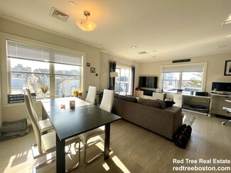 300 Maverick St, Boston, MA 02128