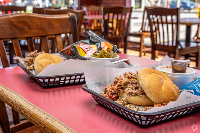 Hartland Bar-B-Que makes some of the best food around.