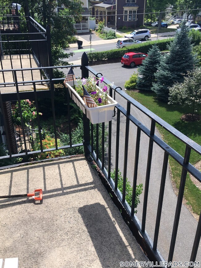 163 Summer St Unit 34, Somerville, MA 02143