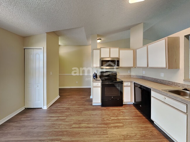 632 Delmonico St NE, Palm Bay, FL 32907 - photo 6