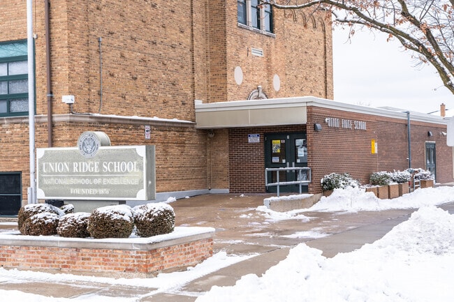 Union Ridge Elementary School has an overall A- rating on Niche.