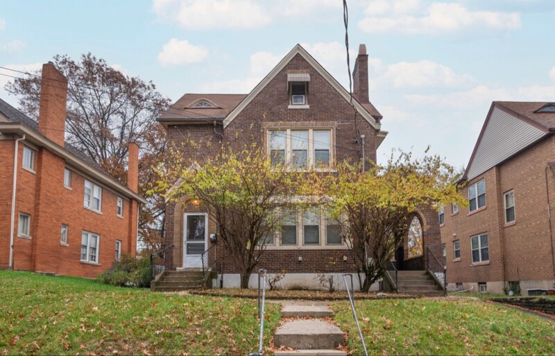 834 Hermosa Ave unit 1, Cincinnati, OH 45238 - photo 1