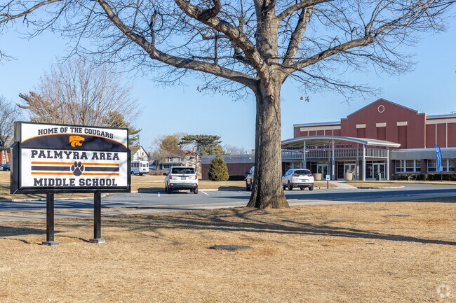 Palmyra Area Middle School has a student-teacher ratio of 14 to 1.
