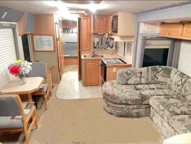 1497 1/2 E Bayshore Rd, Palo Alto, CA 94303 - photo 2