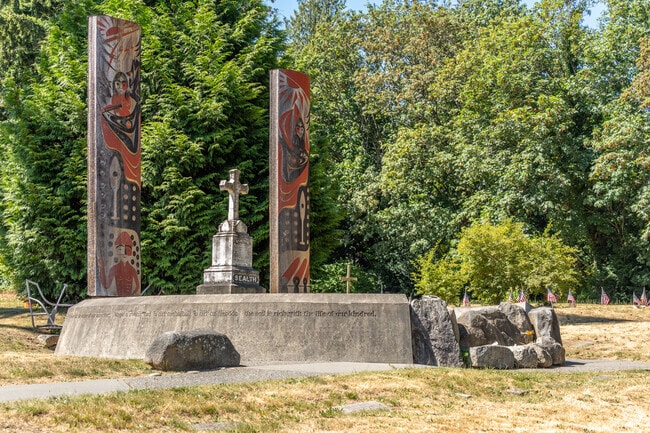 Visitors to Suquamish can honor history at the peaceful gravesite of Chief Sealth.