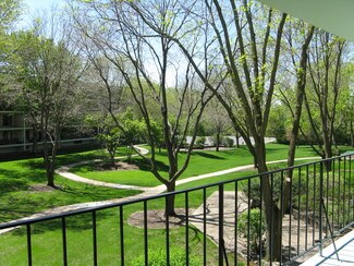 10531 Cedar Lake Rd Unit 312, Hopkins, MN 55305