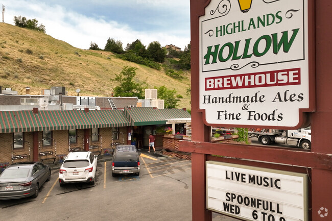 Highlands Hollow Brewhouse, or 