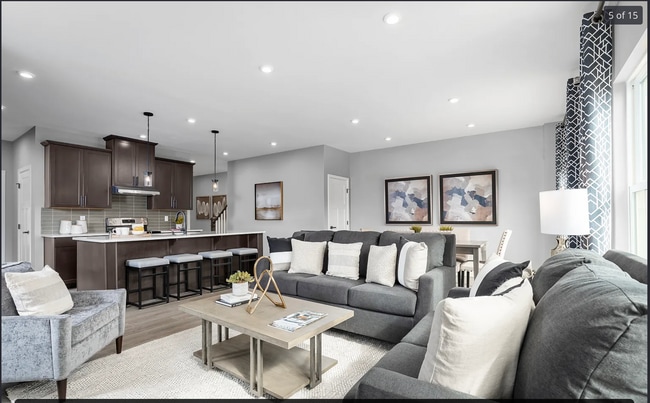 606 Phalen Ct, Wilmington, DE 19808 - photo 2