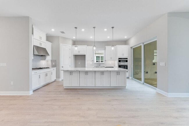 8088 Moonbeam Ave, Sarasota, FL 34241 - photo 2