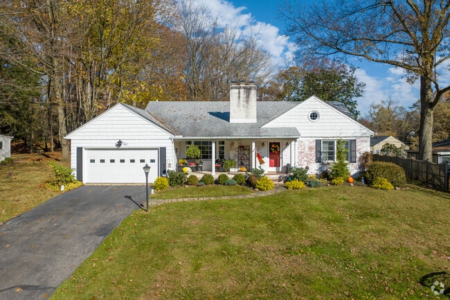 Ranches are another common homestyle in Broad Boulevard.