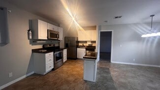 14 N Crossings Cir, Boynton Beach, FL 33435
