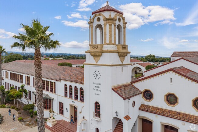 In Spreckels, California the closest high school is Salinas High School.