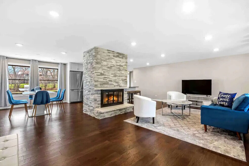 1401 W Weathersfield Way unit ID1237902P, Schaumburg, IL 60193 - photo 1