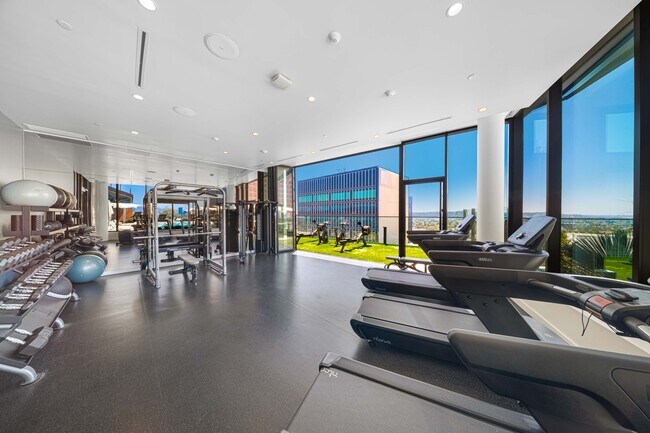 6401 Wilshire Blvd unit 604E, Los Angeles, CA 90048 - photo 6