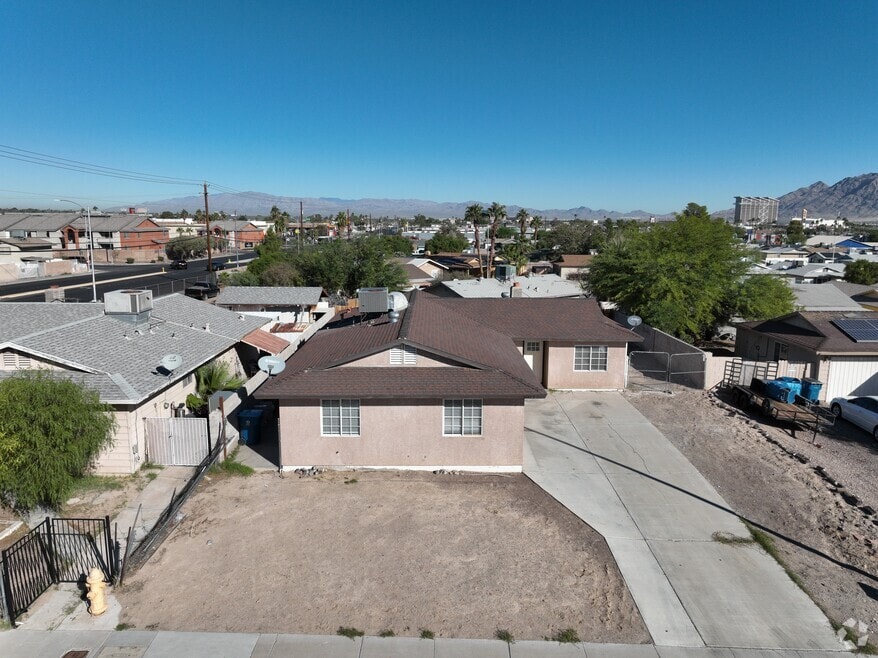 5022 Carmel Ave unit 3, Las Vegas, NV 89122 - photo 2