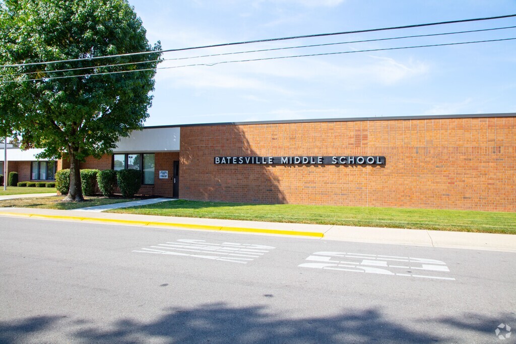 Batesville Middle School serves students in the Franklin County community.