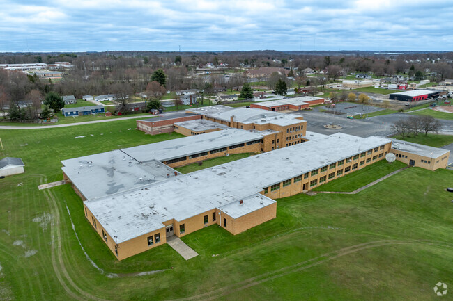 Kids can participate in a variety of programs at 
Norton Middle School.