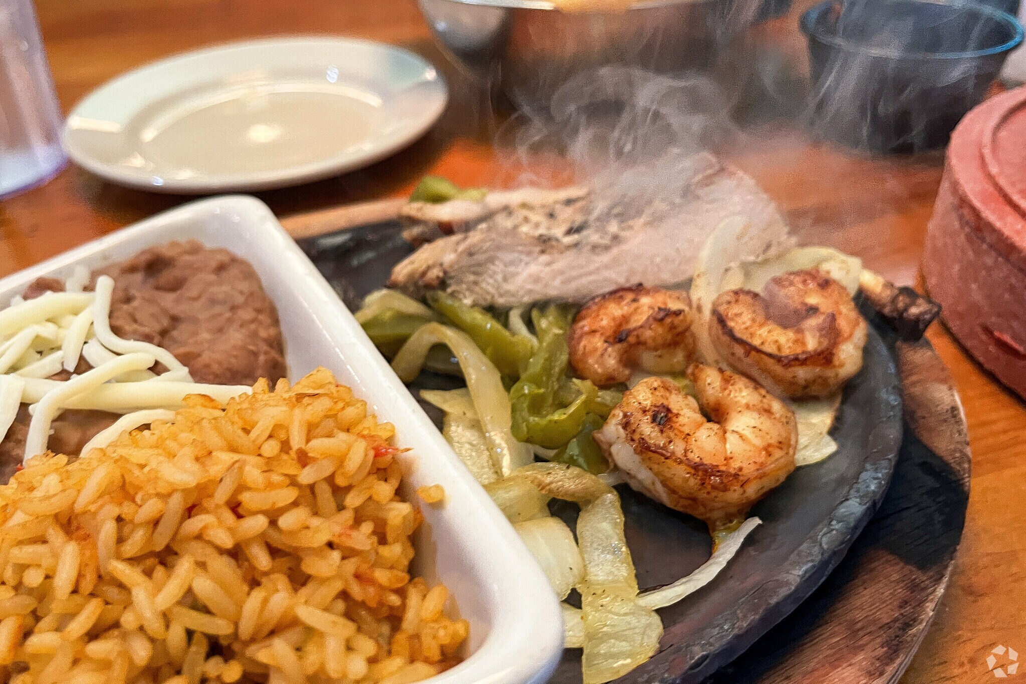 El Chico in Longview Lakes Estates serves some delicious fajitas for residents to enjoy.