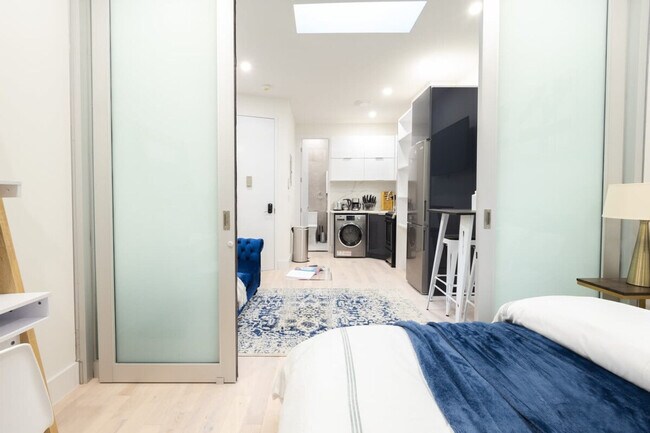 317 E 78th St unit FL4-ID1021972P, New York, NY 10075 - photo 4