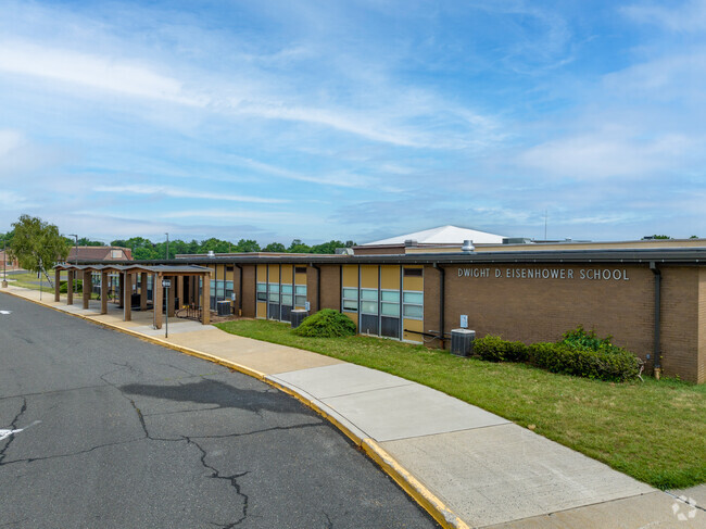 Student drop off area at Dwight D. Eisenhower Elementary School.