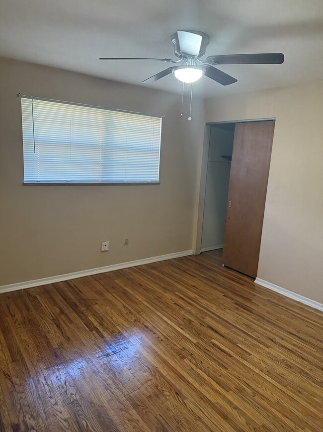 9120 Tutwiler Ave, Saint Louis, MO 63134 - photo 4