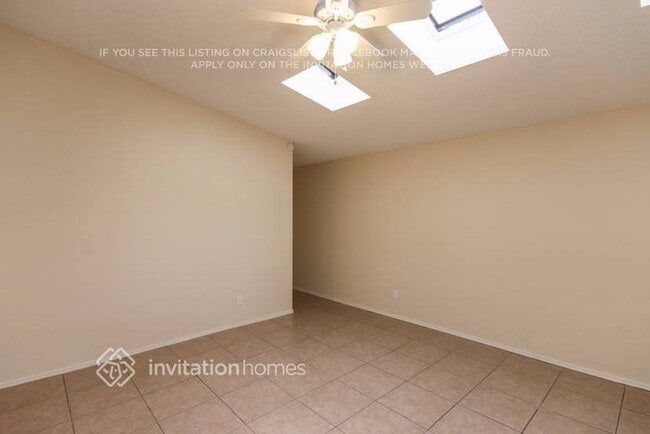 11121 N 82nd Ln, Peoria, AZ 85345 - photo 2