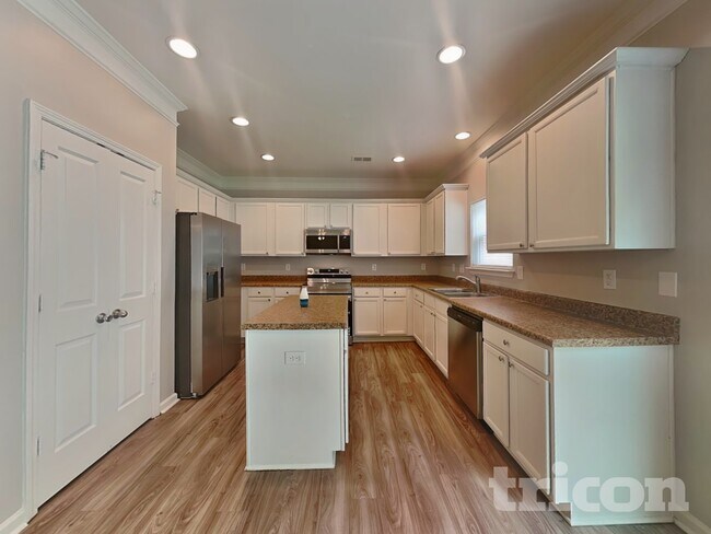 416 Rook Rd, Charlotte, NC 28216 - photo 6