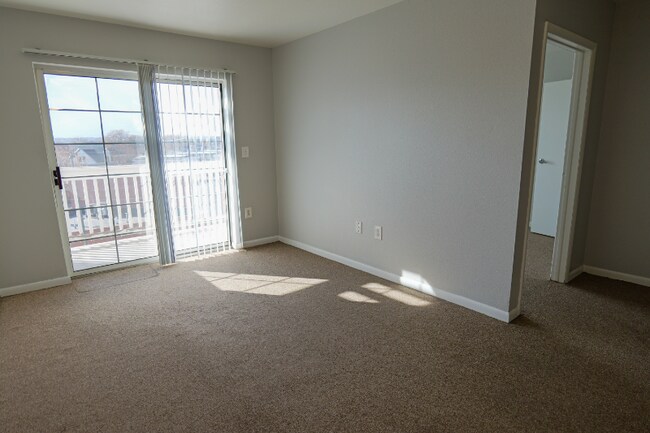 3280 N Downing St unit 1-403, Denver, CO 80205 - photo 6
