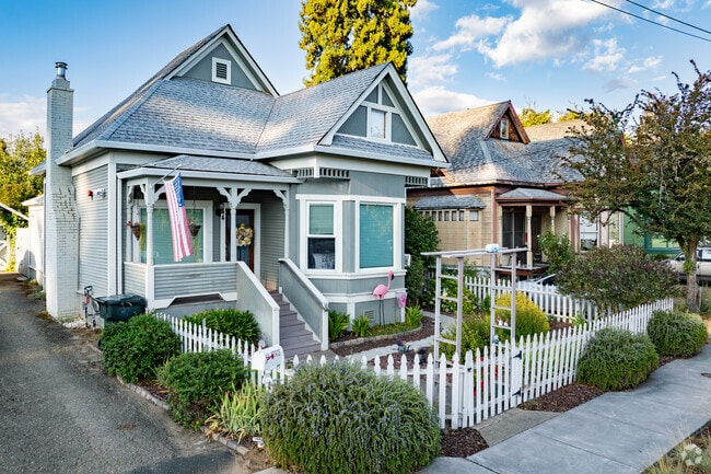 Downtown Willits offers historic Victorian-style homes found along State Street.