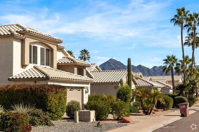 Homes in Horizons have mountain views.