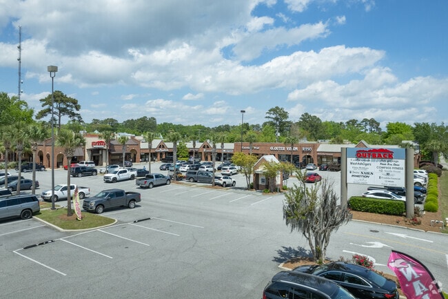 Many local businesses set up shop near the Ardmore-Sherwood Forest neighborhood.