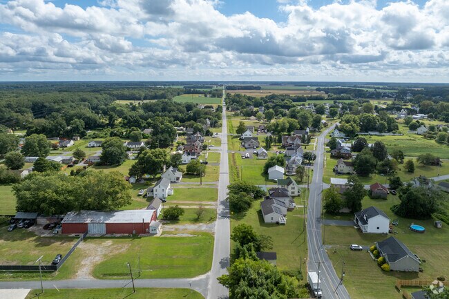 Pittsville offers residents a rural, small-town lifestyle.