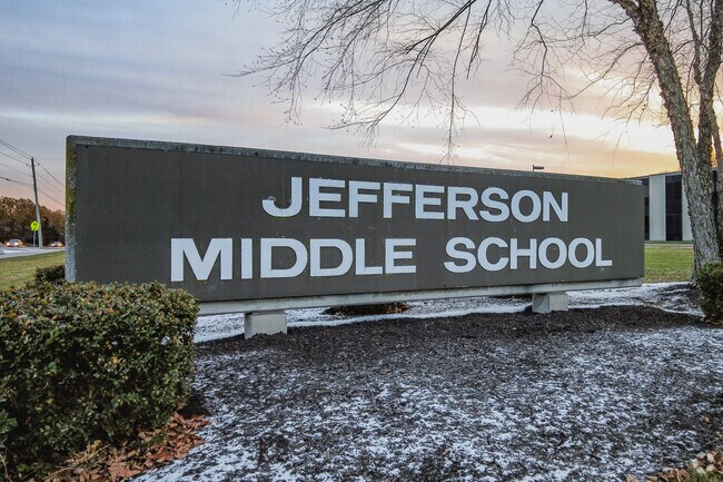 Welcome to Jefferson Middle School in Fort Wayne.