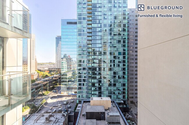 42-10 27th St unit FL13-ID1767, Long Island City, NY 11101 - photo 7