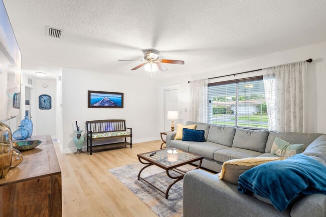 6398 Woodland Blvd N unit ID1366035P, Pinellas Park, FL 33781 - photo 4