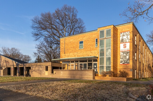 St. Stephen Martyr School is 47% male students.