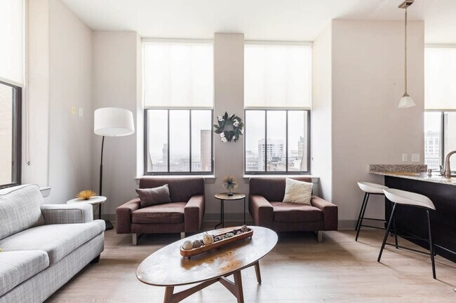 10 Light St unit FL19-ID1024652P, Baltimore, MD 21202 - photo 2