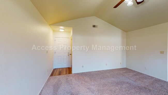 1317 Myrtle St unit 2, Turlock, CA 95380 - photo 4
