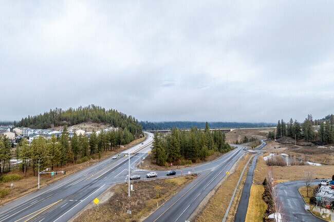 The North Hill neighborhood has quick access to highway 395
