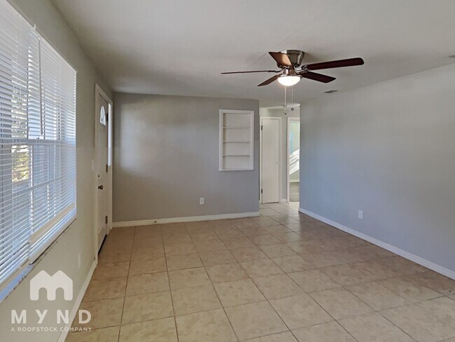 4242 Oak Bluff Ave, Holiday, FL 34691 - photo 4