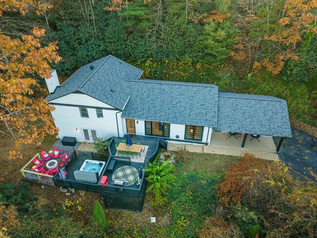 32 Whitaker View Rd unit ID1352405P, Fairview, NC 28730 - photo 7