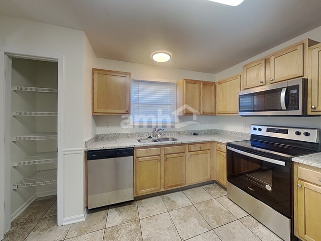 1531 Mallard Cir E, Newark, OH 43055 - photo 3