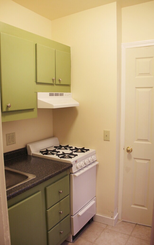51 N Union St unit 3, Burlington, VT 05401 - photo 3