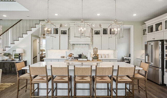 5722 Frederick Dr, Bethlehem, PA 18017 - photo 3